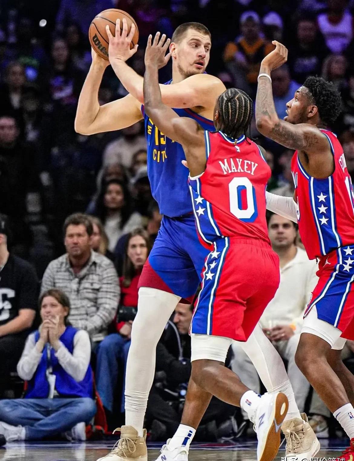 Faker巅峰对决，德约科维奇与30激战曼联分钟，出色防守胜负难料！